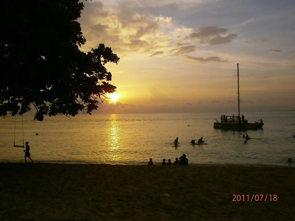 Coral Seas Beach Negril Hotel