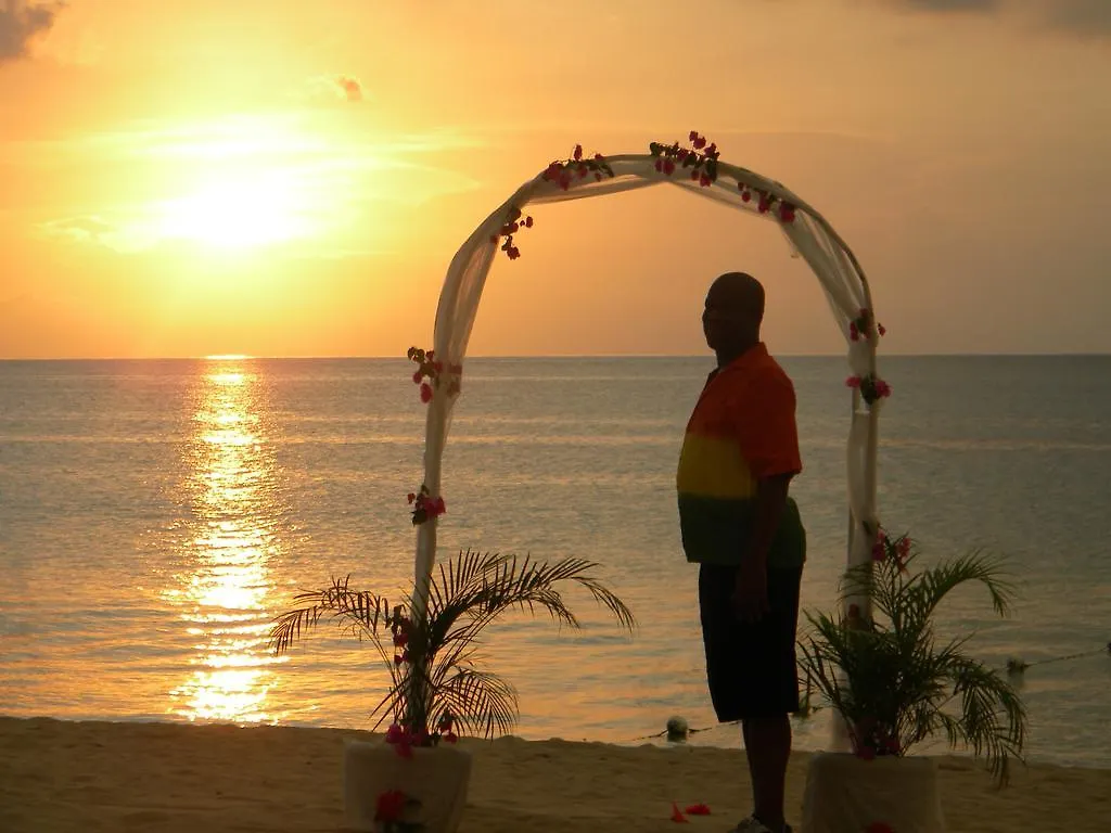 Coral Seas Beach Negril 2*,  Jamaika