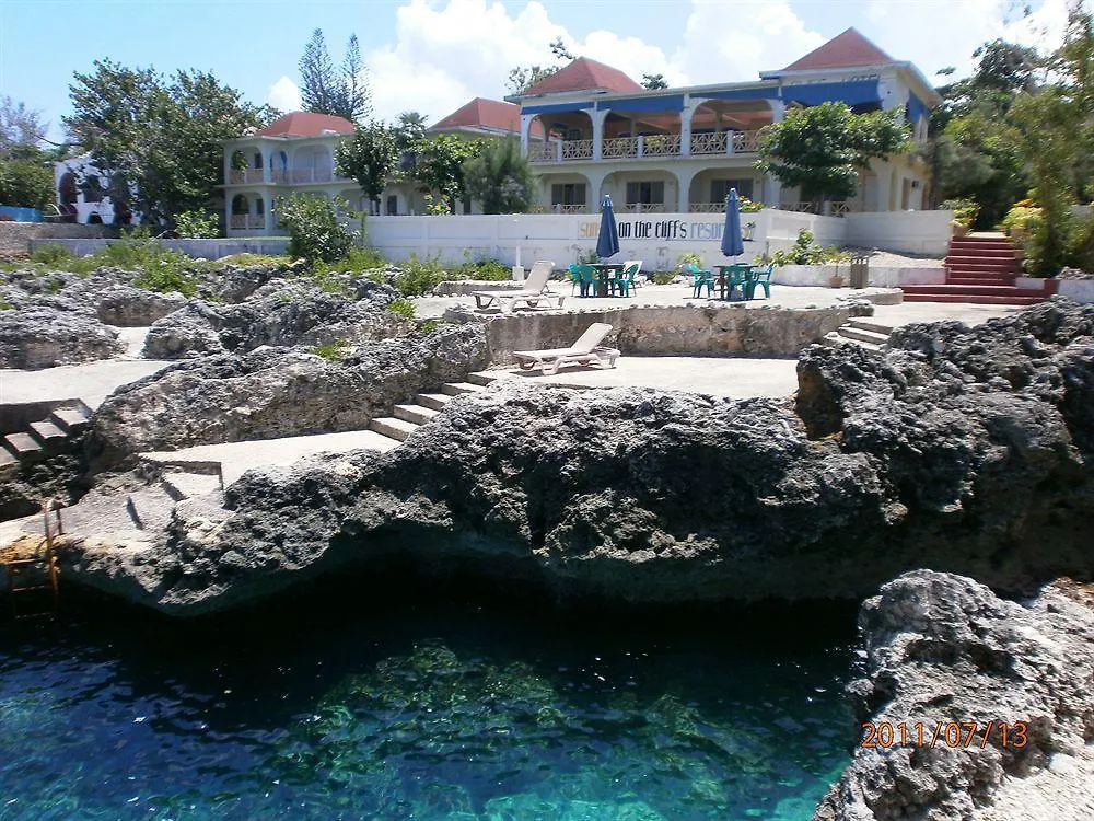 Coral Seas Beach Negril Hotel